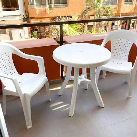 公寓 Sagasta Beachfront With Balcony